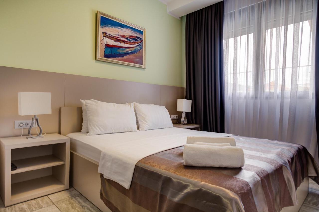 Riva Residence Thenovici Luaran gambar