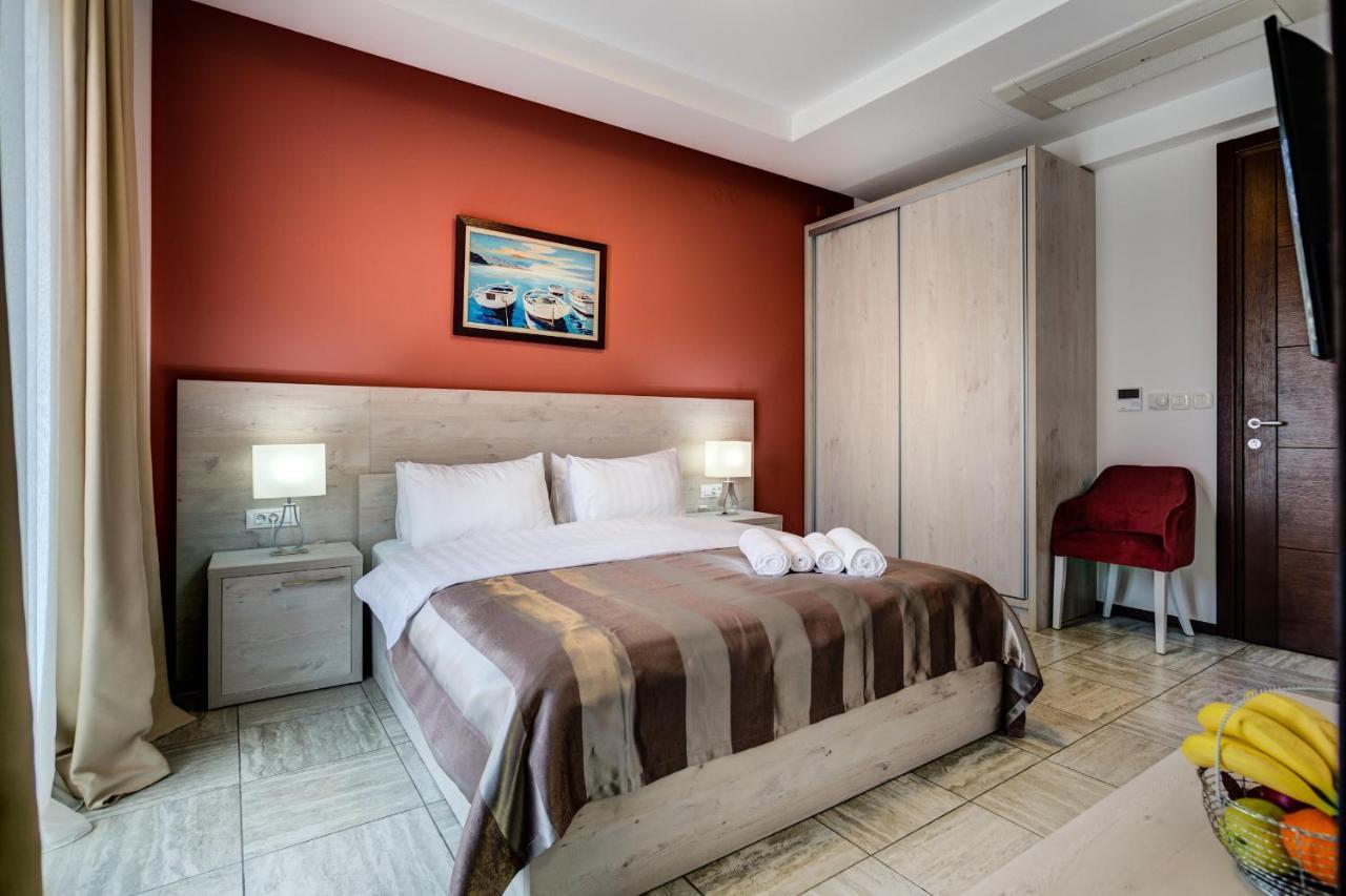 Riva Residence Thenovici Luaran gambar
